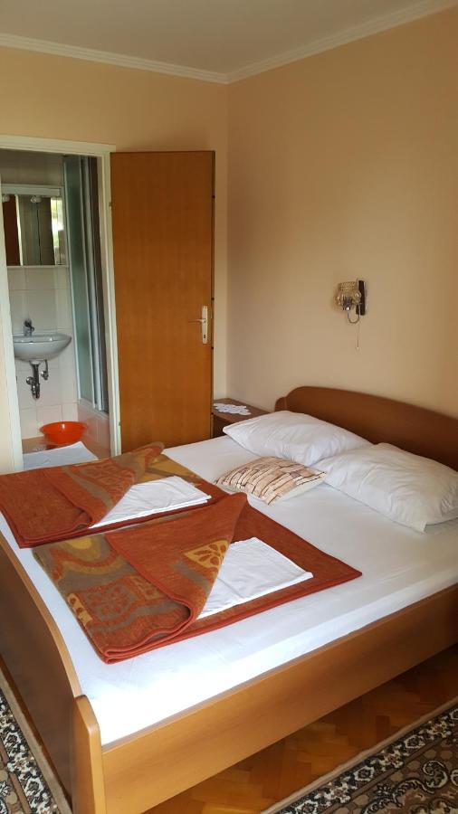 Anka Bunic Bed & Breakfast Rab Town Exterior photo