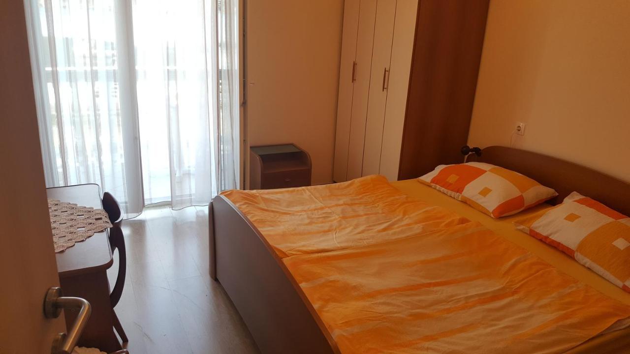 Anka Bunic Bed & Breakfast Rab Town Exterior photo